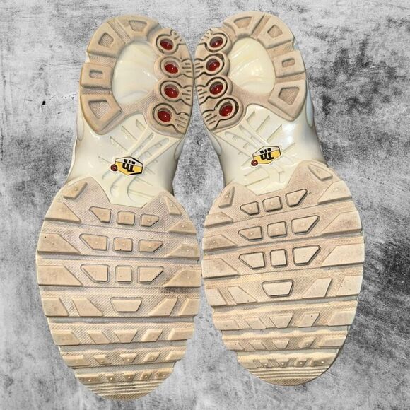 Nike Air Max Plus GS Youth Size 6.5Y Shoe Metallic Silver Running Sneaker 2020 - Picture 6 of 9